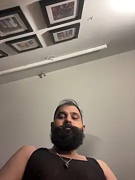 ThatBeardDude Adlı Modelin Canlı XXX Sohbeti