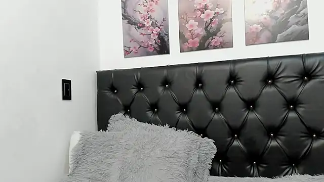 pinky_f00x élő XXX-chatje