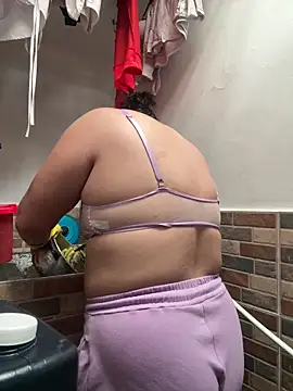 Lovelipsbig Adlı Modelin Canlı XXX Sohbeti