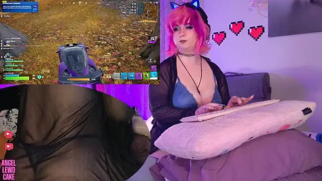 Chat XXX en directo de Angel-Lewd-Cake