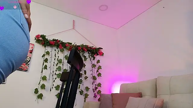 Nahoo__ Adlı Modelin Canlı XXX Sohbeti