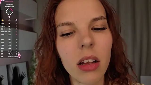 Živý XXX chat SinaHogsette