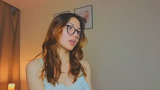 FrediaPfeiff's Live XXX Chat