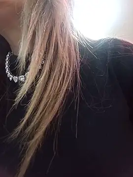 _Pamelamilff live XXX chat