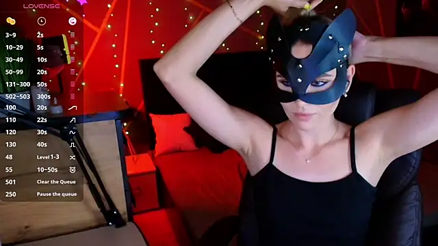 HotWildCat – Live XXX-chat