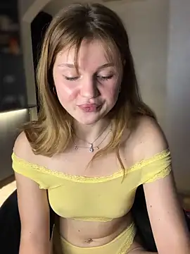 دردشة Emaline_Fane الجنسية المباشرة