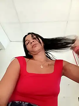 chikivivi- Adlı Modelin Canlı XXX Sohbeti