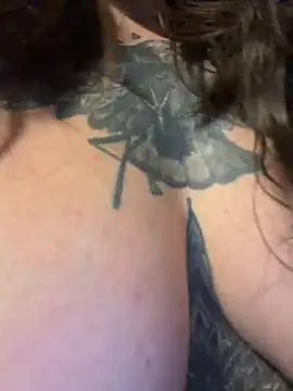 Pokazy przed kamerką – TattooGirlAlia