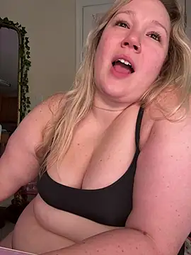 PiggyRosen Live XXX chat
