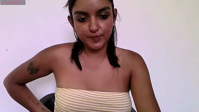 Ari_20_'s Live XXX Chat