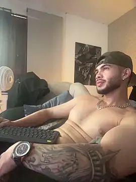 צ'אט XXX בשידור חי של Vincentblack