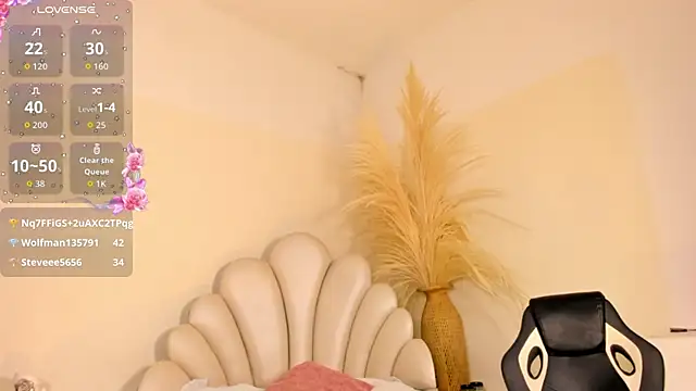 SelenaRogers Chat XXX in diretta