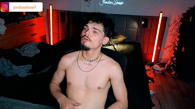 JordanShow Chat XXX in diretta