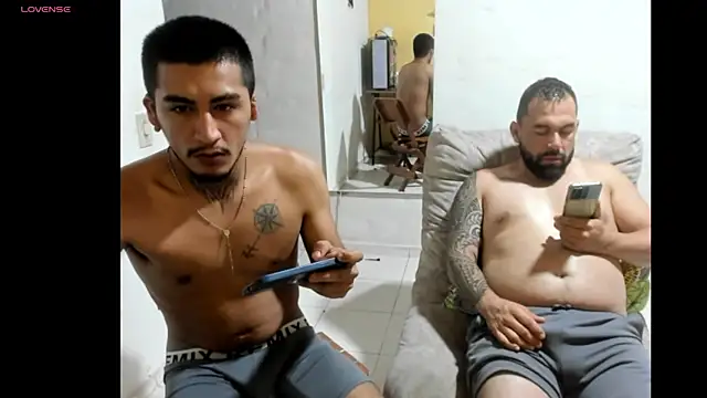 Pokazy przed kamerką – maxI_dick33