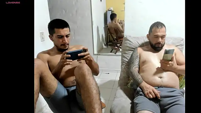 Онлайн чат XXX maxI_dick33