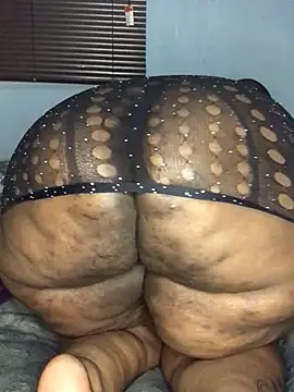 sotho_ssbbw Adlı Modelin Canlı XXX Sohbeti