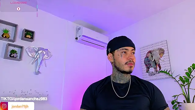 JordanSmiith_ Adlı Modelin Canlı XXX Sohbeti