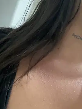Sweet_vicky_hot Adlı Modelin Canlı XXX Sohbeti