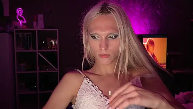 sindLy élő XXX-chatje