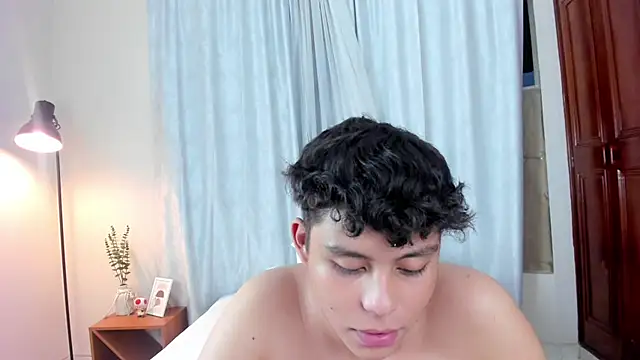 Nathanbelll XXX чат на живо