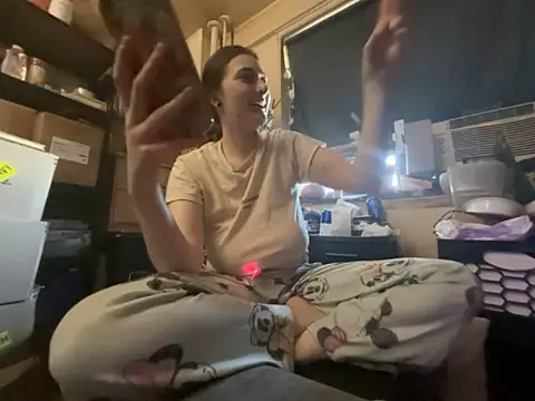 Онлайн чат XXX Snowbunnycake_131