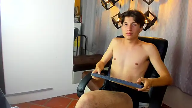 Онлайн чат XXX Marcoviolet