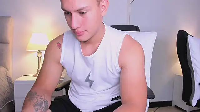 XXX chat uživo modela Chriss_Diamond