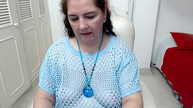 Chatroom XXX en direct de leonela_69
