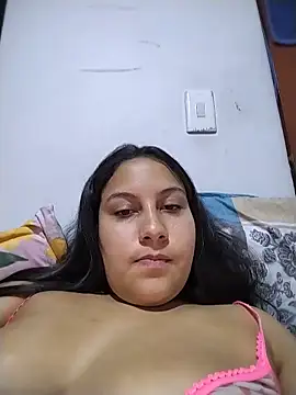 esmeralda_jadees' Live XXX Chat