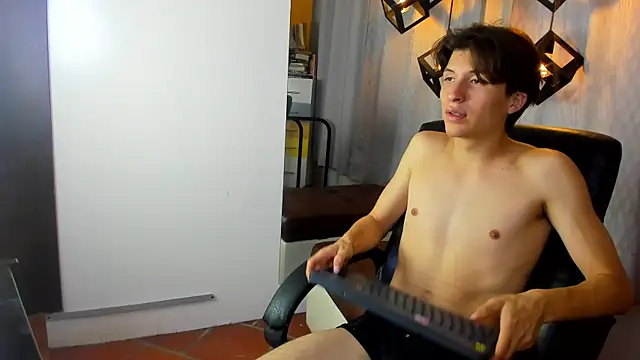 Marcovioletn Live XXX chat