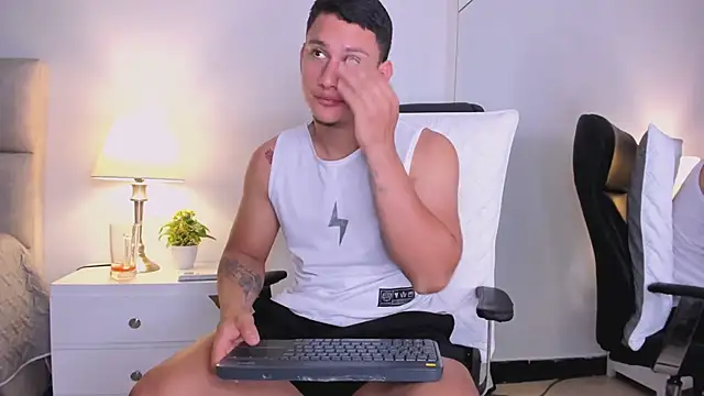 Chriss_Diamond Chat XXX in diretta