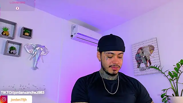 JordanSmiith_ Adlı Modelin Canlı XXX Sohbeti