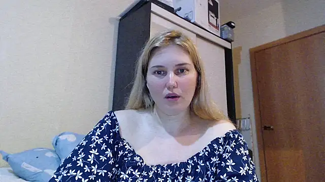 mmmPinUpGirl – Naživo XXX chat