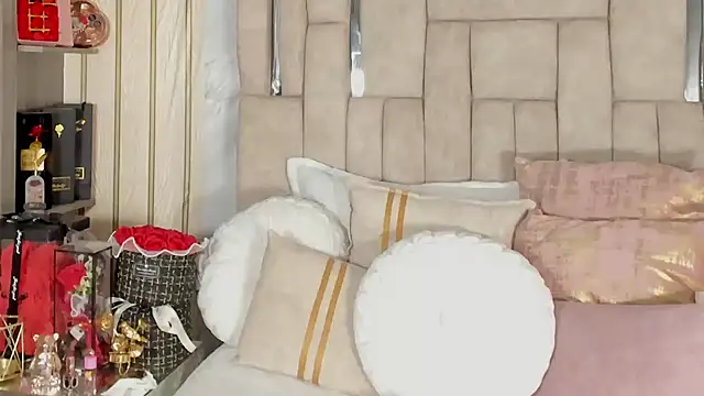 XXX chat uživo modela emilyoliver
