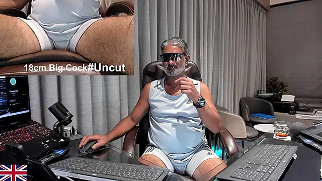 OnlineBossUK – Live XXX-chat