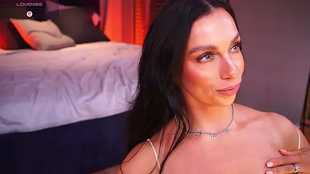 LunaNight Adlı Modelin Canlı XXX Sohbeti