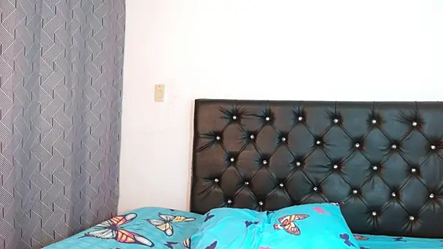 Онлайн чат XXX Ameliejoness_