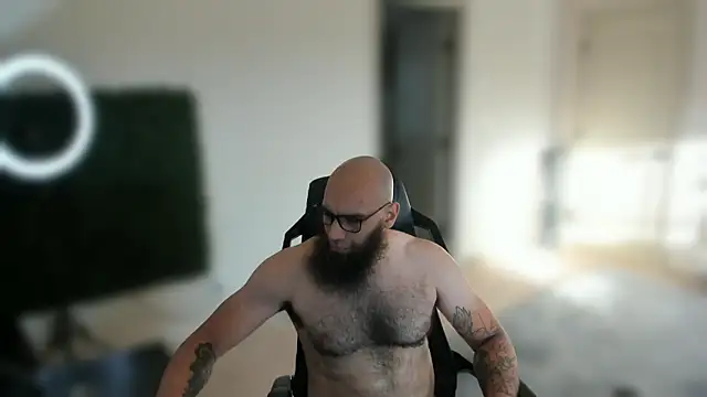 MastaWolfy's Live XXX Chat