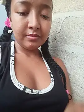 Chat XXX en directo de HeLiSa69ebony