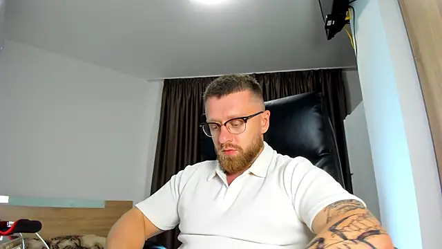 Findom_guy – Naživo XXX chat