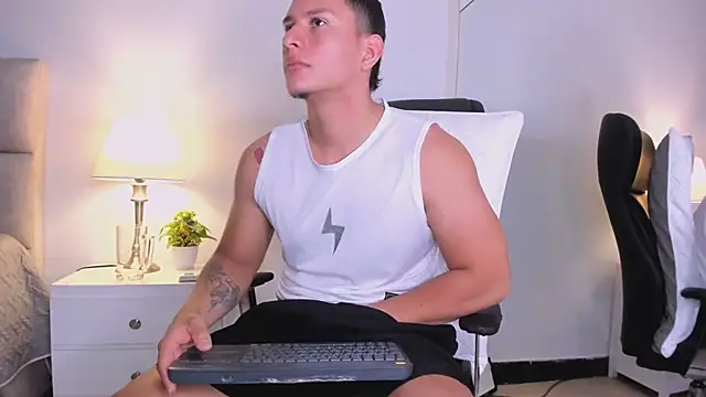 Chriss_Diamond – Naživo XXX chat