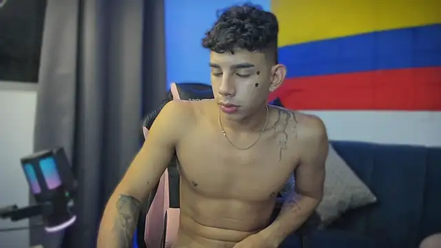 andy_cute22's Live XXX Chat