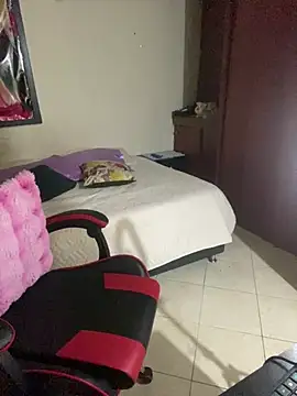 Chat +18 de Miaswwe ao vivo
