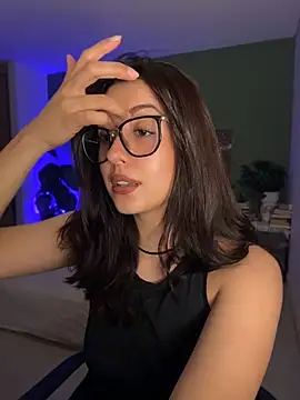 צ'אט XXX בשידור חי של EmaSaenz
