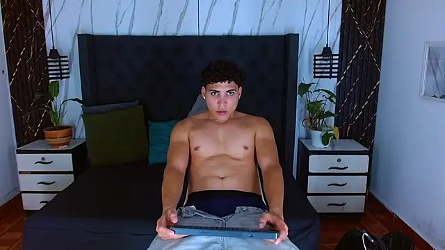 Chatroom XXX en direct de Rayan_Choi