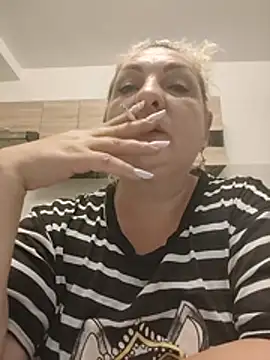 clarabbw47's Live XXX Chat