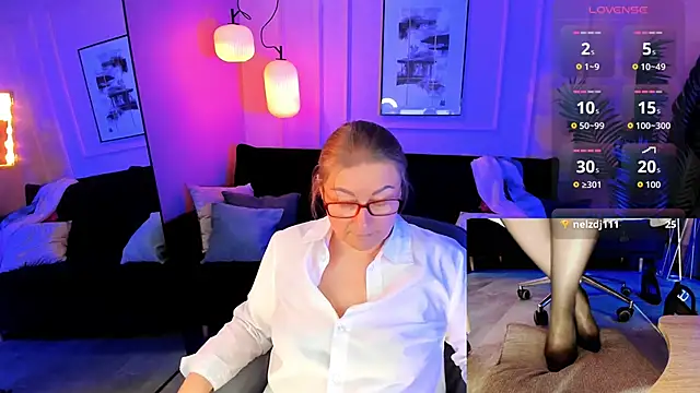 Chat XXX en directo de Alexandra_Kind