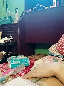 QueenSorealのライブXXXチャット