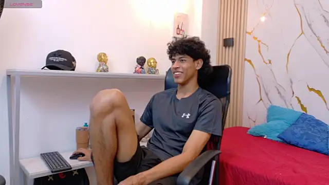 Chat +18 de Zayn_Fox32 ao vivo
