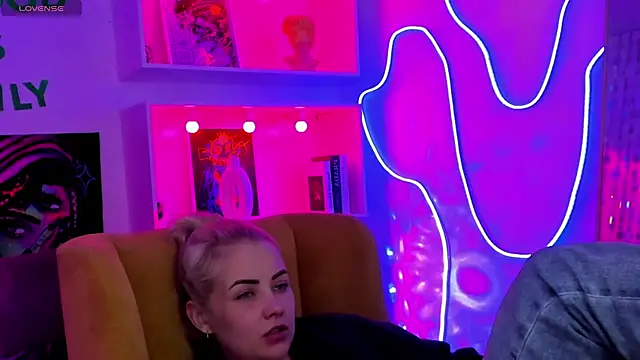 StephanieSweety Live XXX-chat
